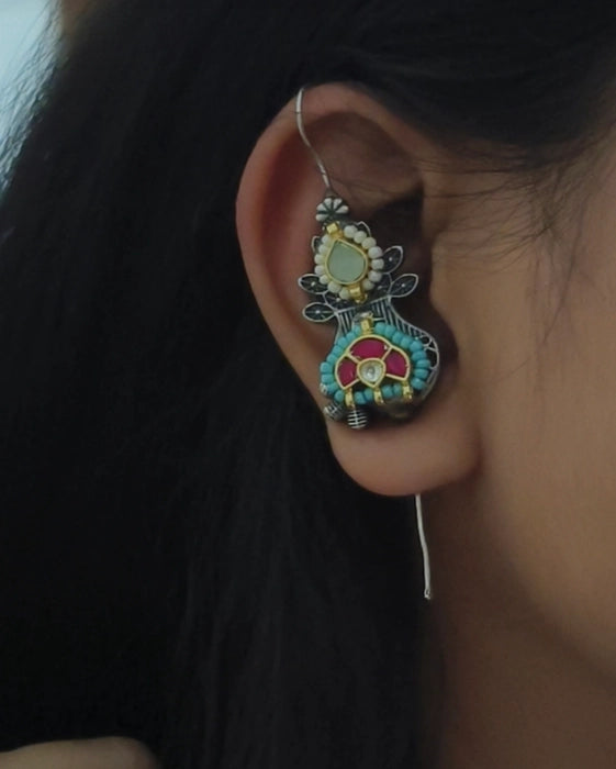Jannat Needle Earcuff