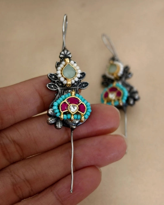 Jannat Needle Earcuff