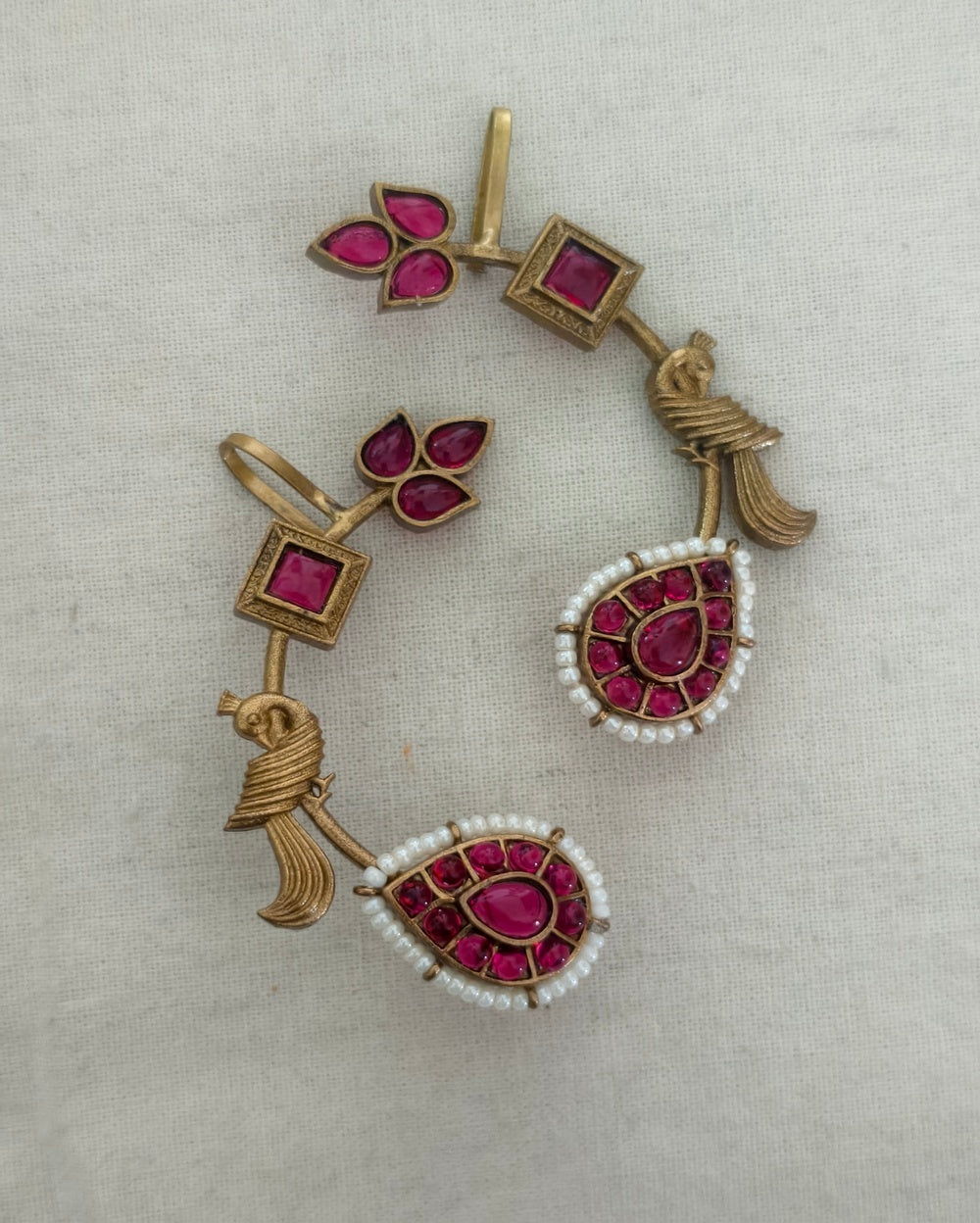 Fiza Golden Earcuff