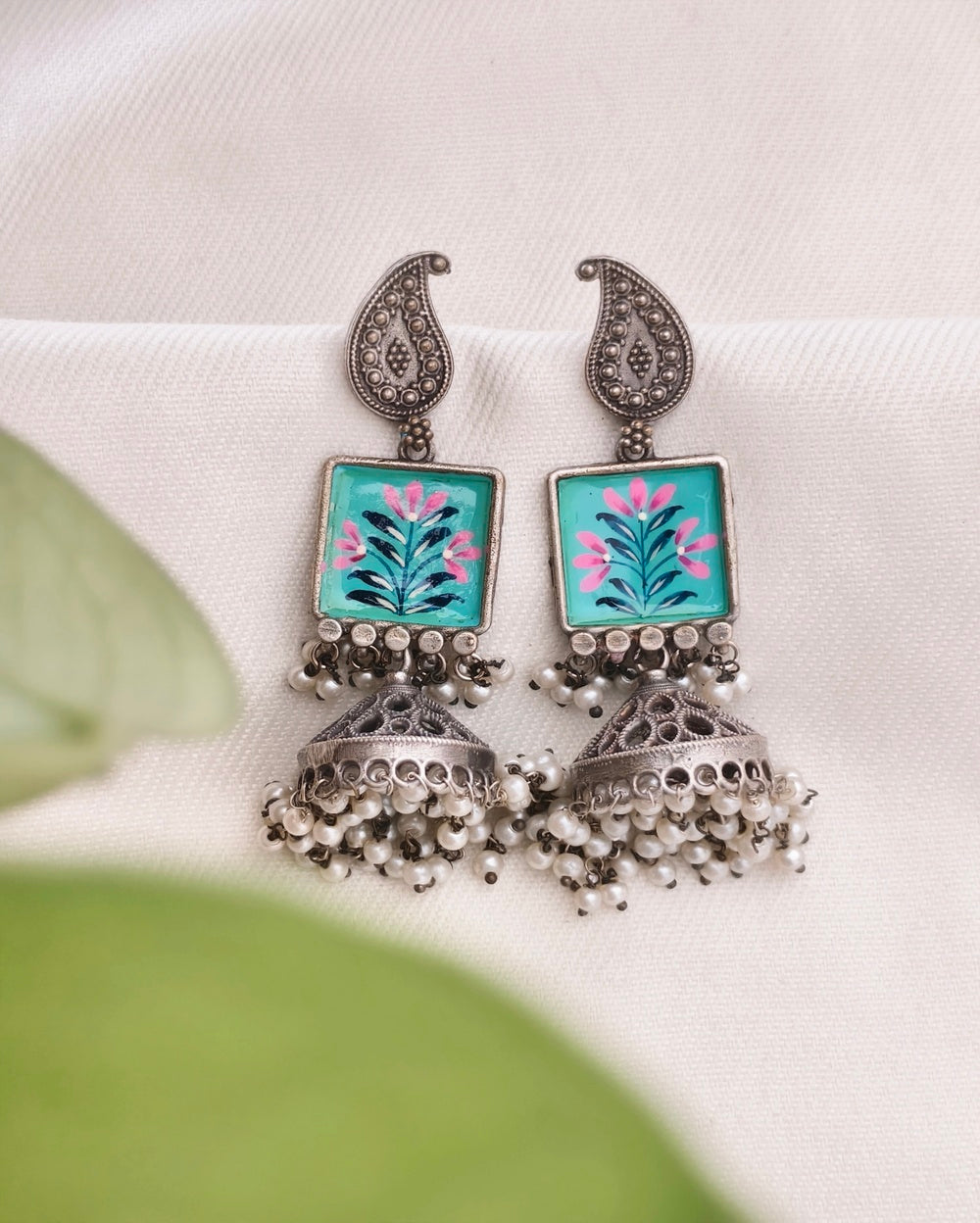 Mirza Meenakari Jhumki