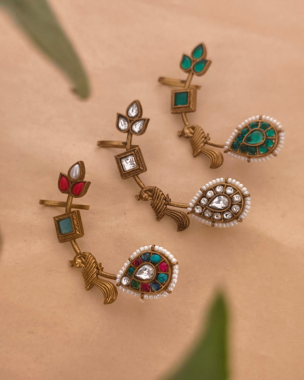 Fiza Golden Earcuff