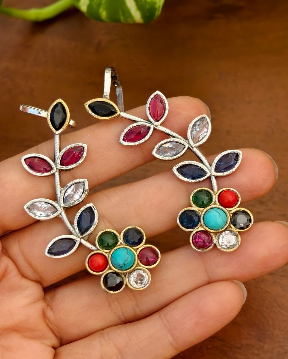 Naintara Earcuff