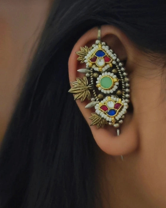 Vanya Needle Earcuff