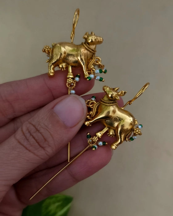 Shivbhakt Needle Earcuff
