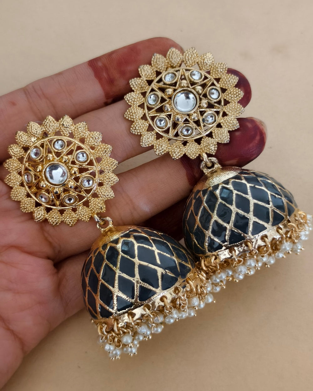 Aabha Golden Jhumki