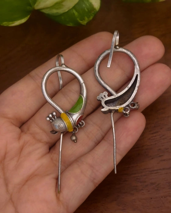Chirpy Needle Earcuff