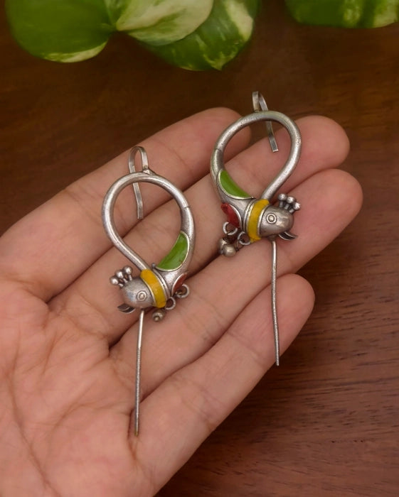 Chirpy Needle Earcuff