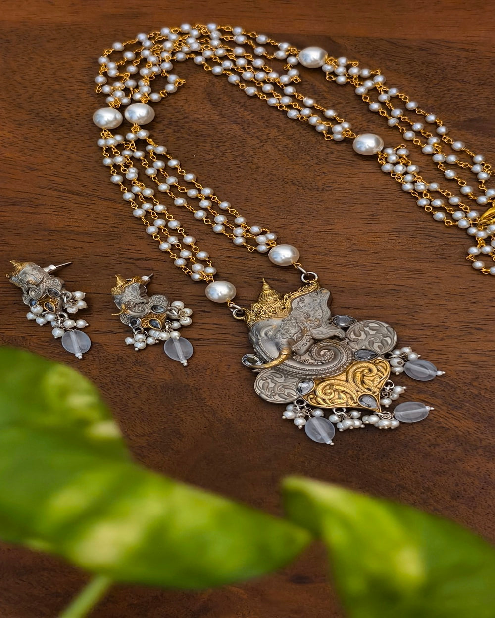 Ganesh Dualtone Pearl Pendant