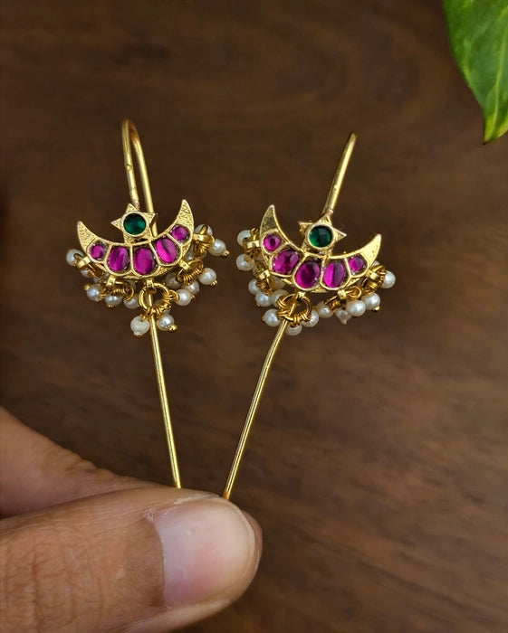 Chand Needle Earcuff