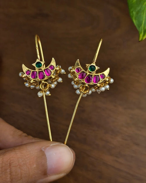 Chand Needle Earcuff