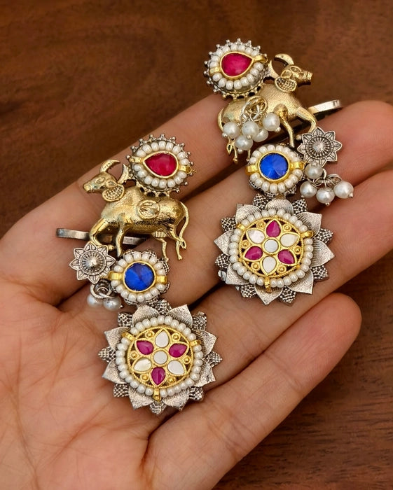 Nandi Kundan Earcuff