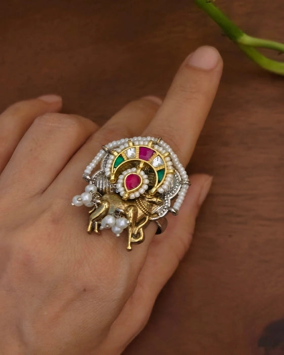 Nandi Dual Tone Kundan Ring