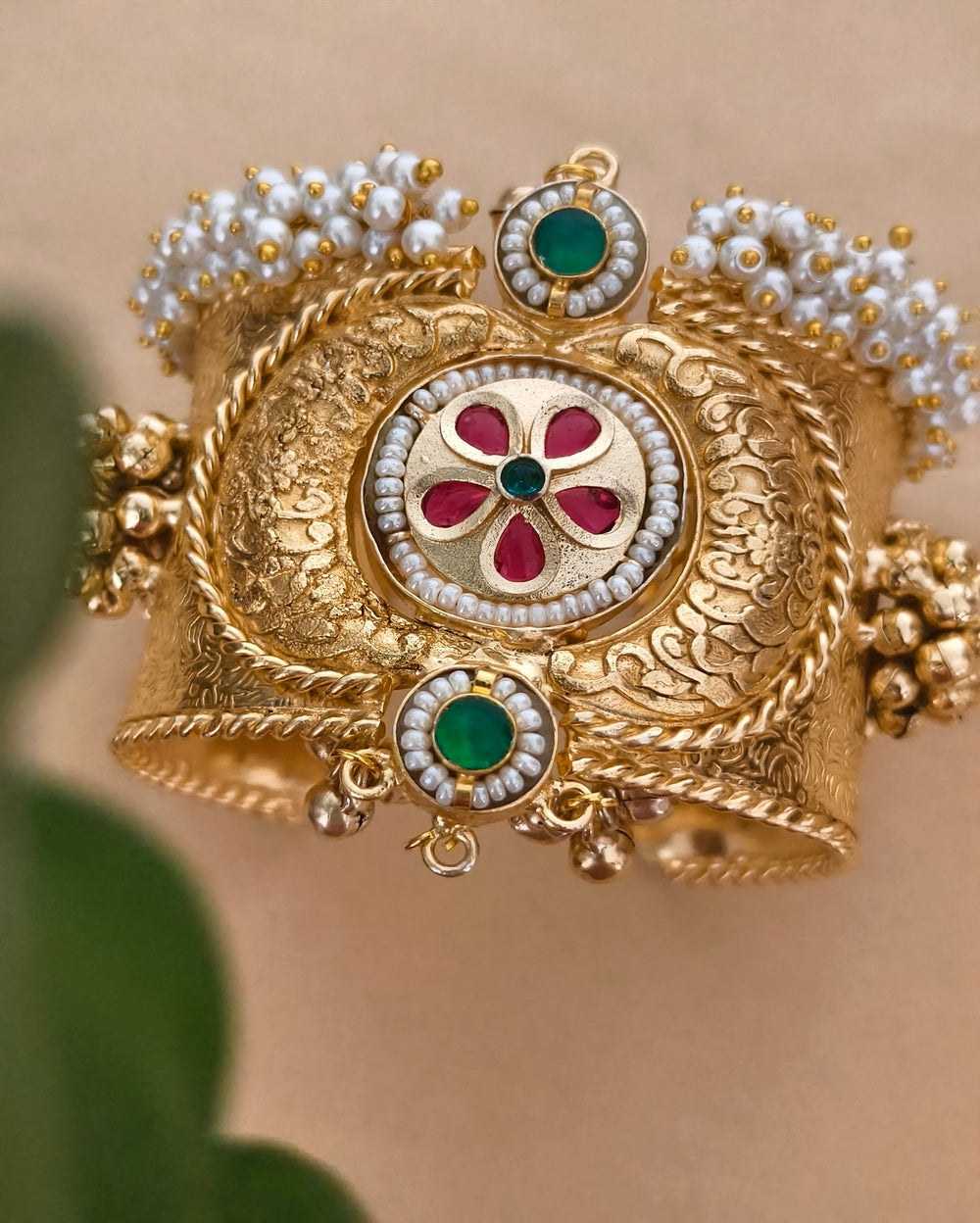 Bhavini Golden Kada