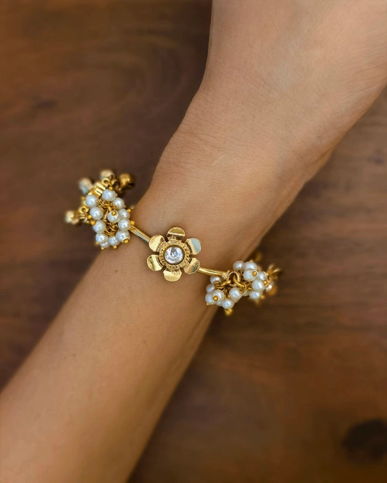 Gulshan Bangle