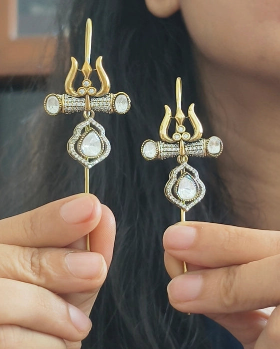 Celestial Trishul Needle earcuff