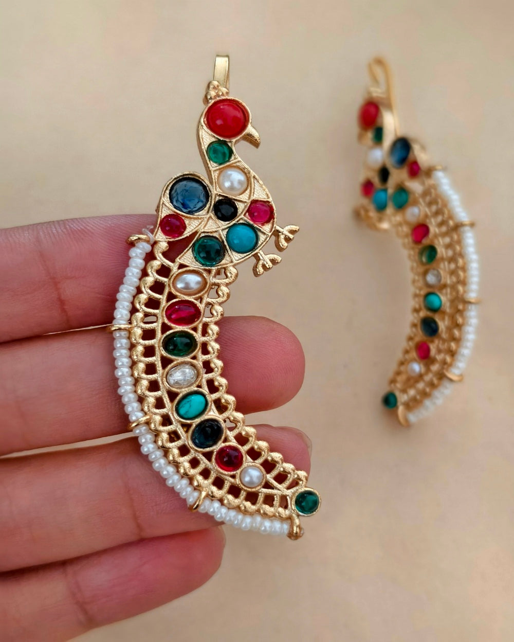 Neha Golden Earcuff