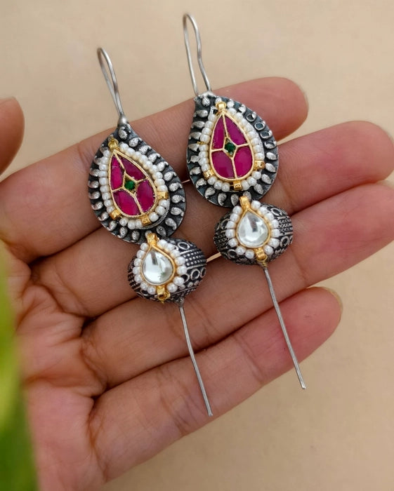Margot Needle Earcuff