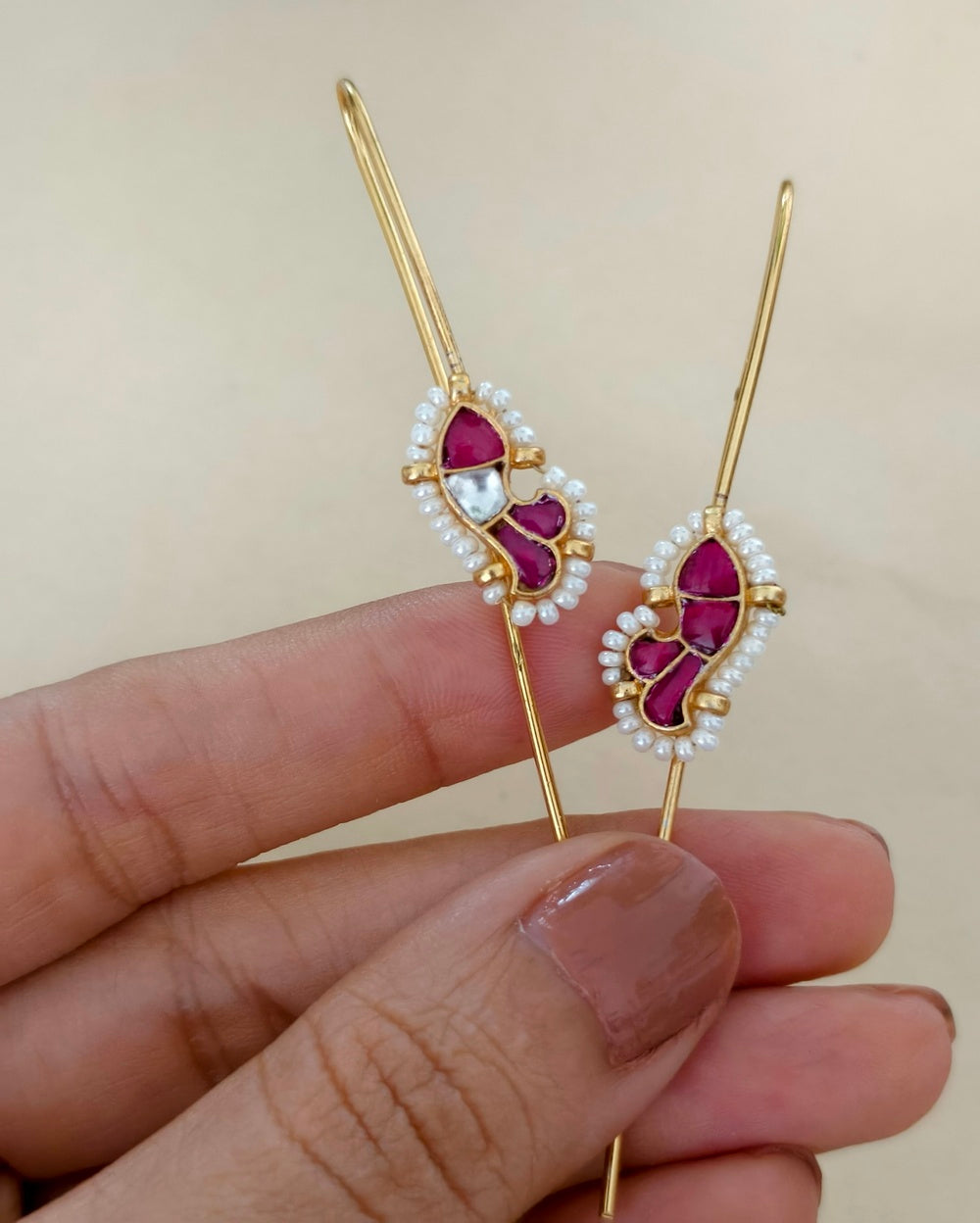 Ghrisha Needle Earcuff
