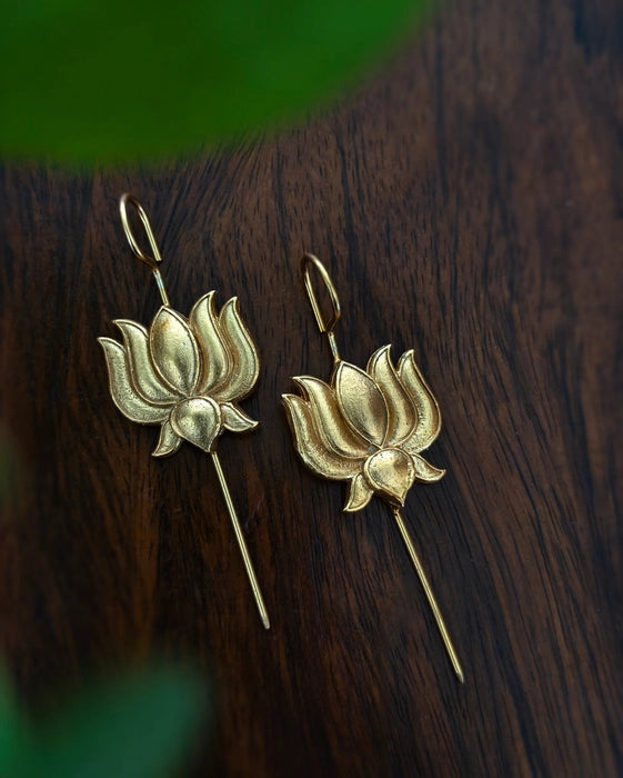 Lotus Needle Earcuff