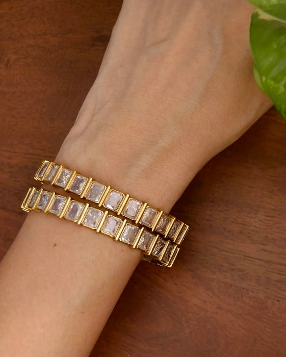 Ruhika Golden Bangle