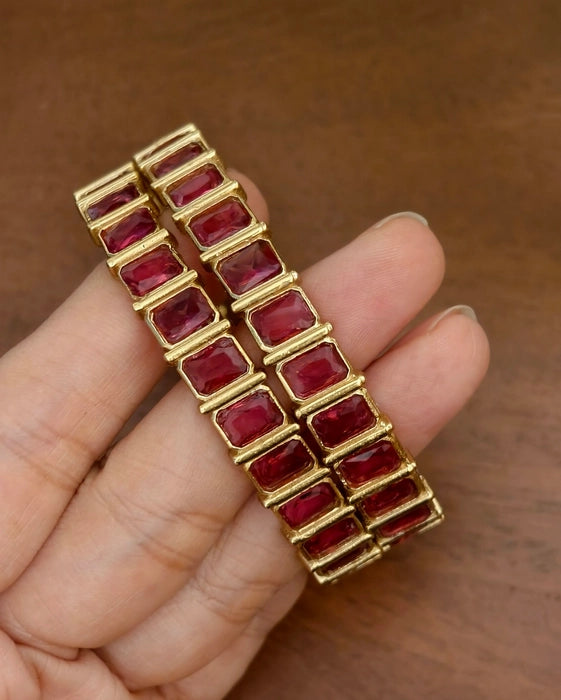 Ruhika Golden Bangle