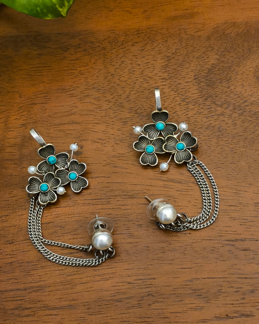 Ayra Earcuff