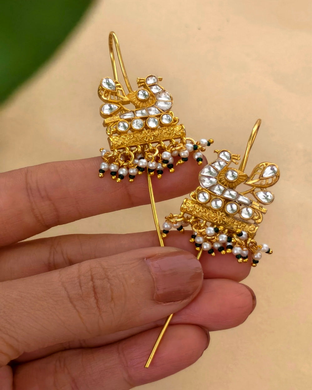 Shanaya Needle Earcuff