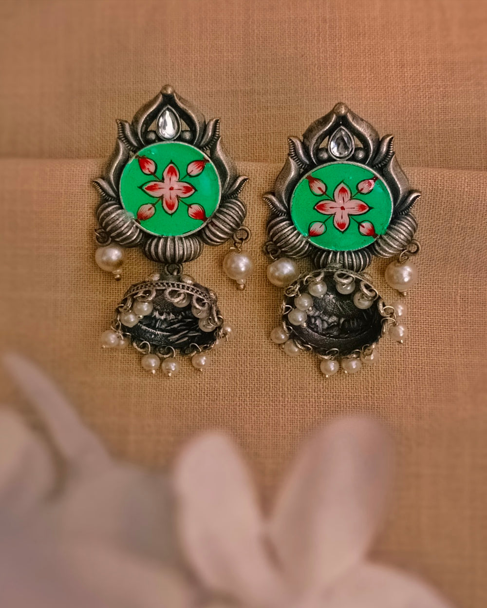 Wakeeta Meenakari Jhumki