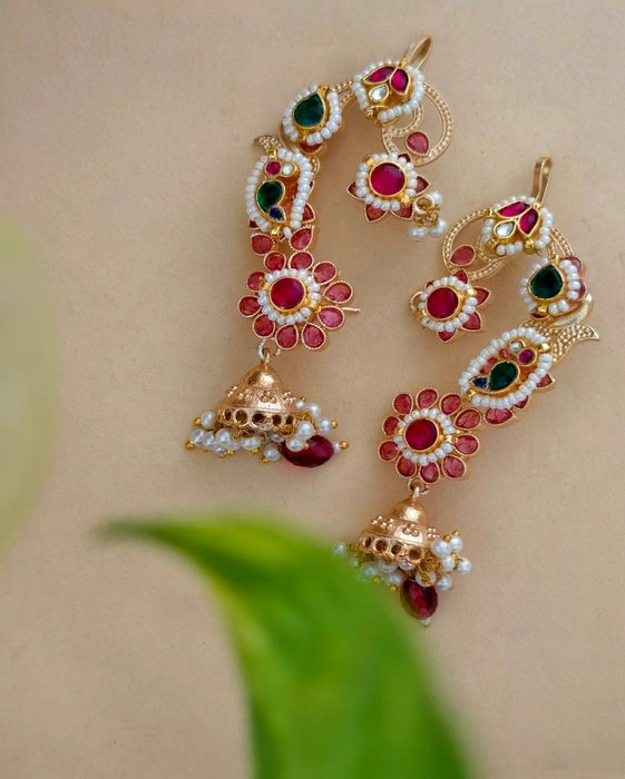 Manisha Golden Earcuff