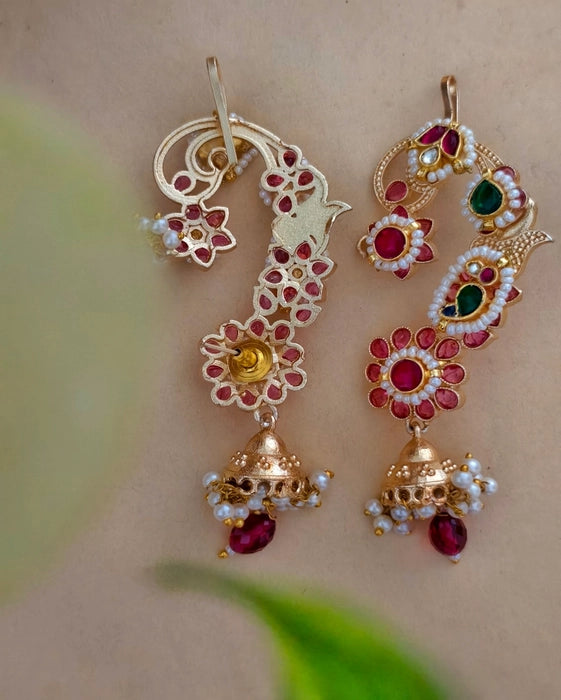 Manisha Golden Earcuff
