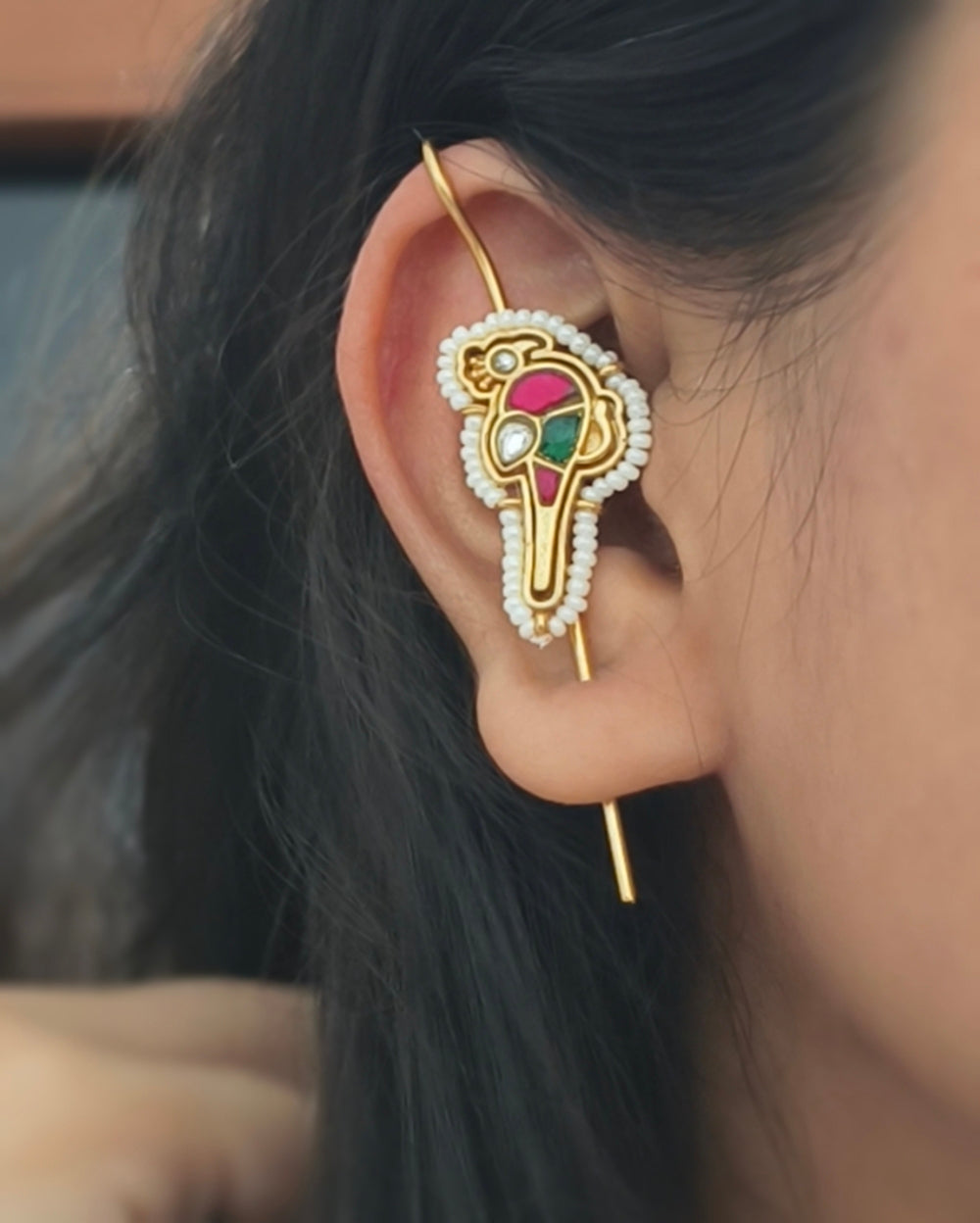 Jivika Needle Earcuff