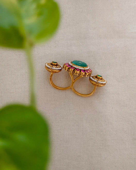 Samyukta Golden Ring
