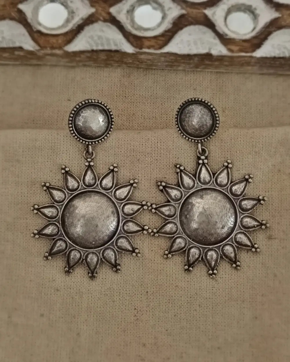 Jahnavi Studs