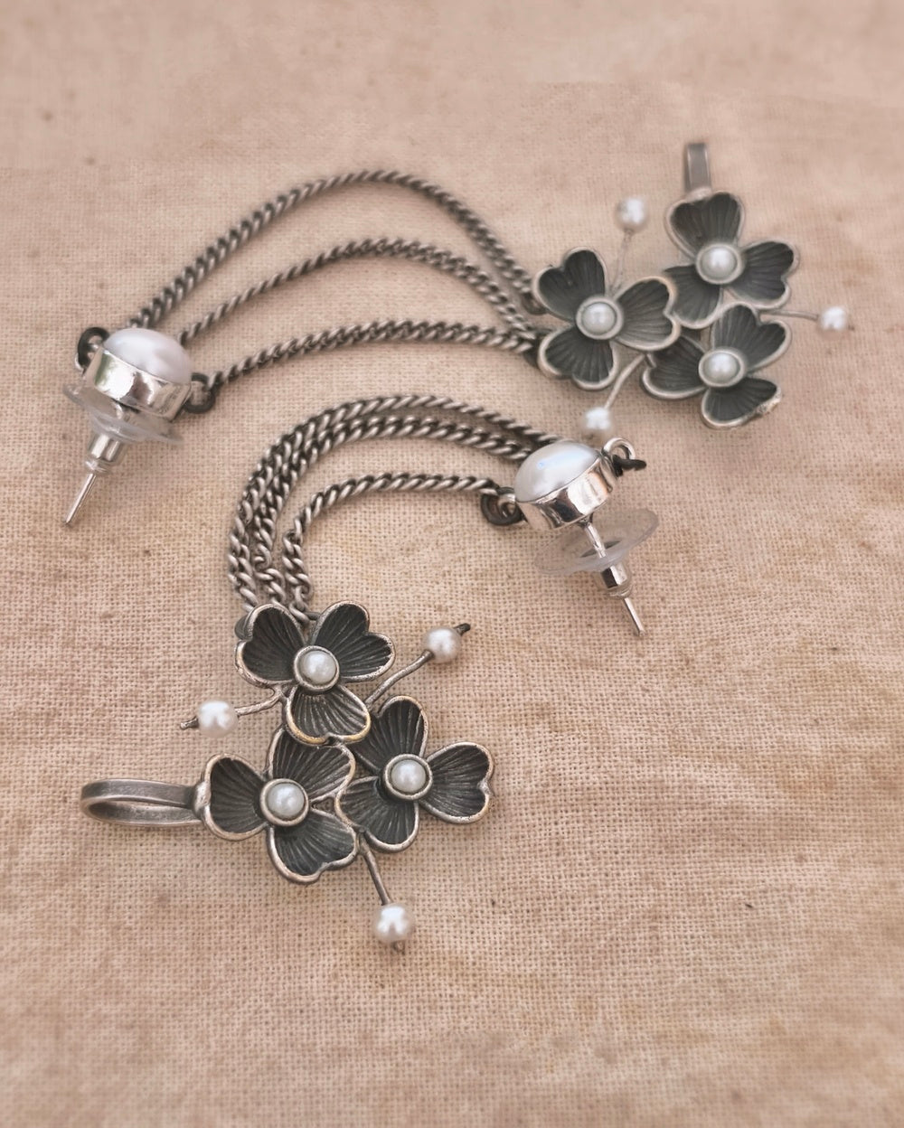 Ayra Earcuff