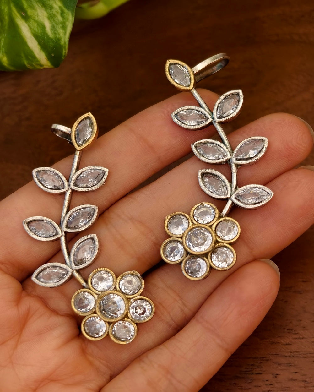 Naintara Earcuff