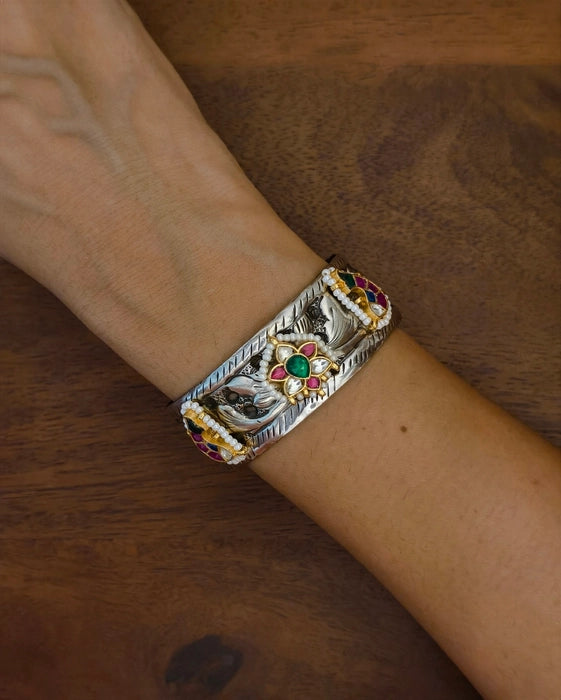 Aakanksha Kundan Bangle