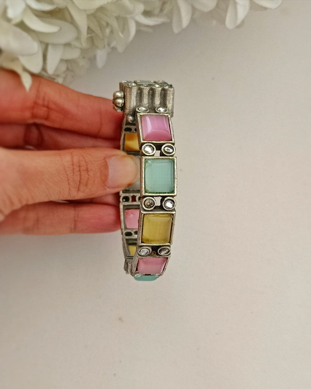 Saira Bangles