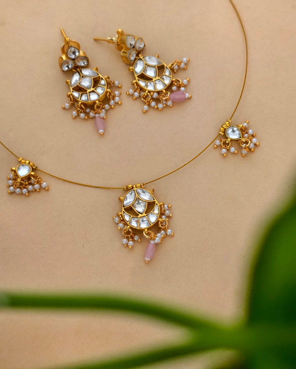 Vedika Invisible Necklace