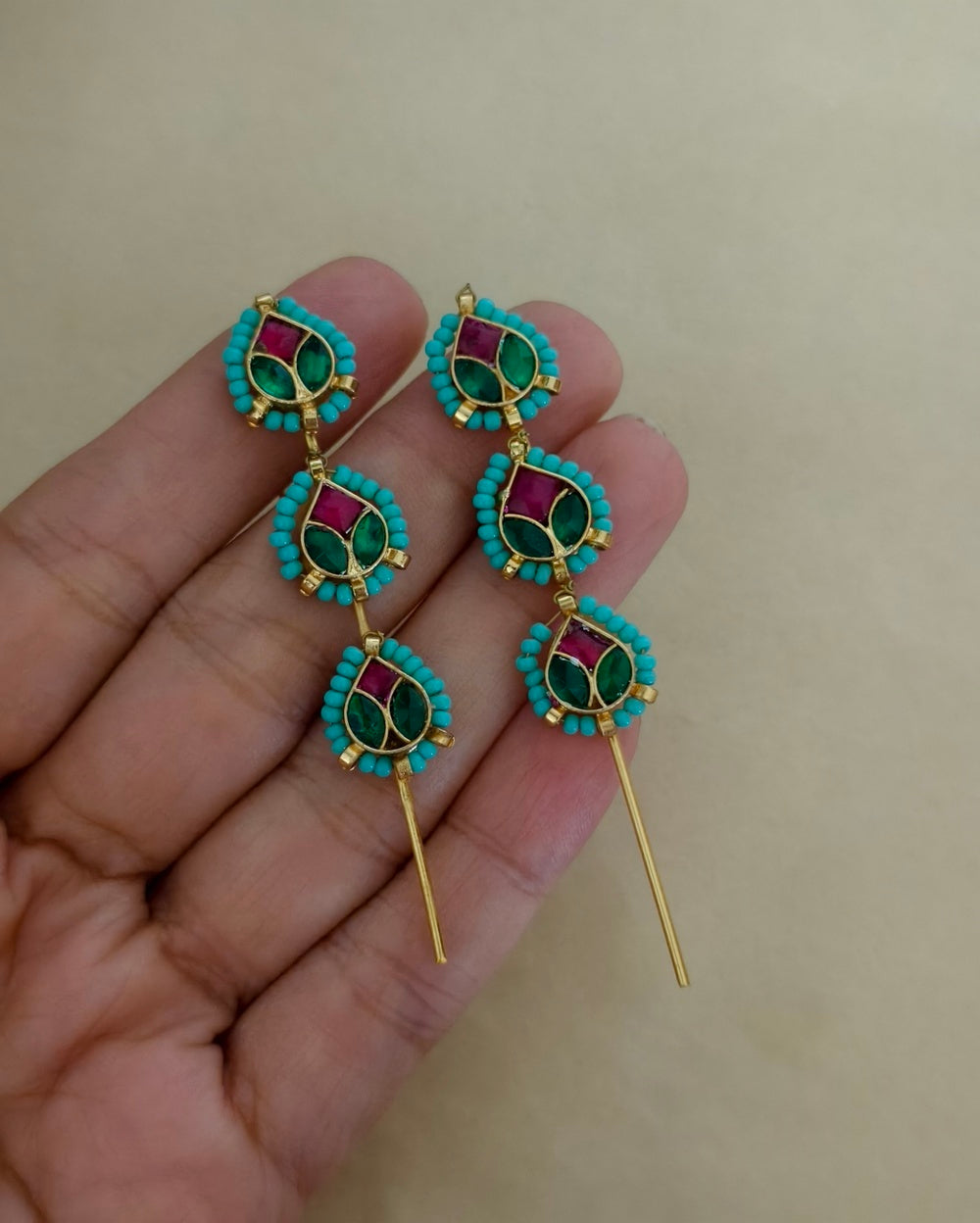 Meera Needle Earcuff