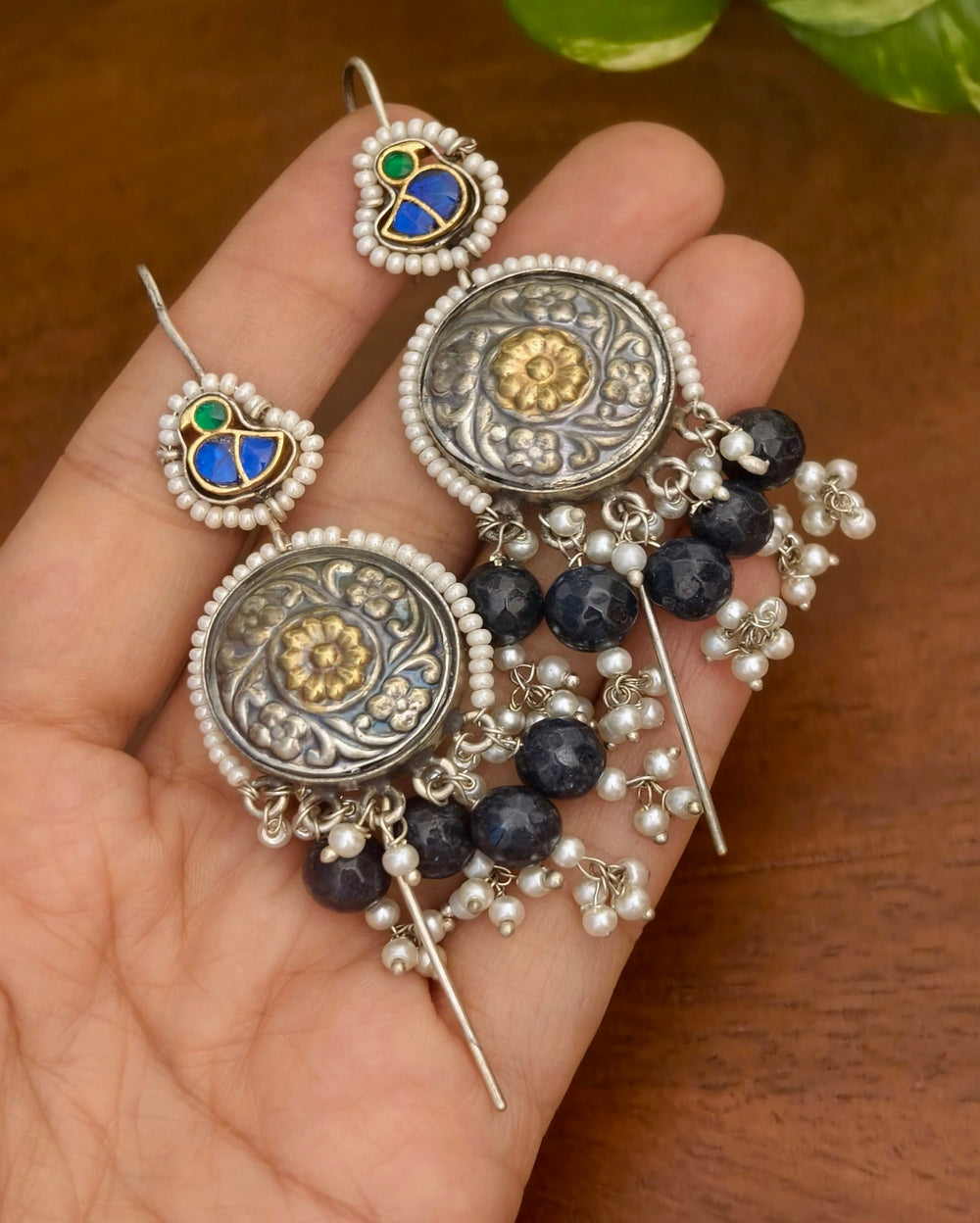 Simran Needle Earcuff