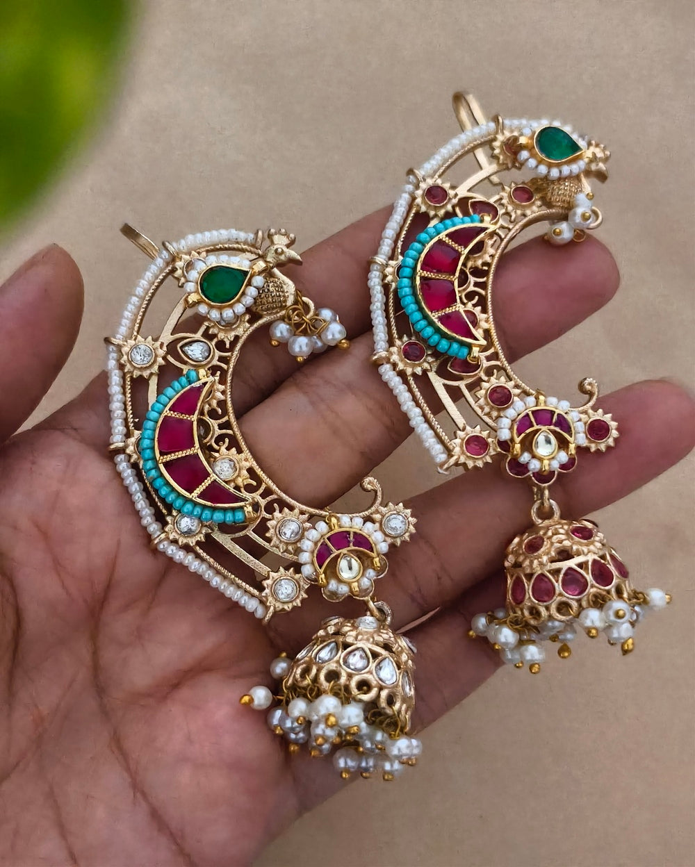 Taniya Golden Earcuff