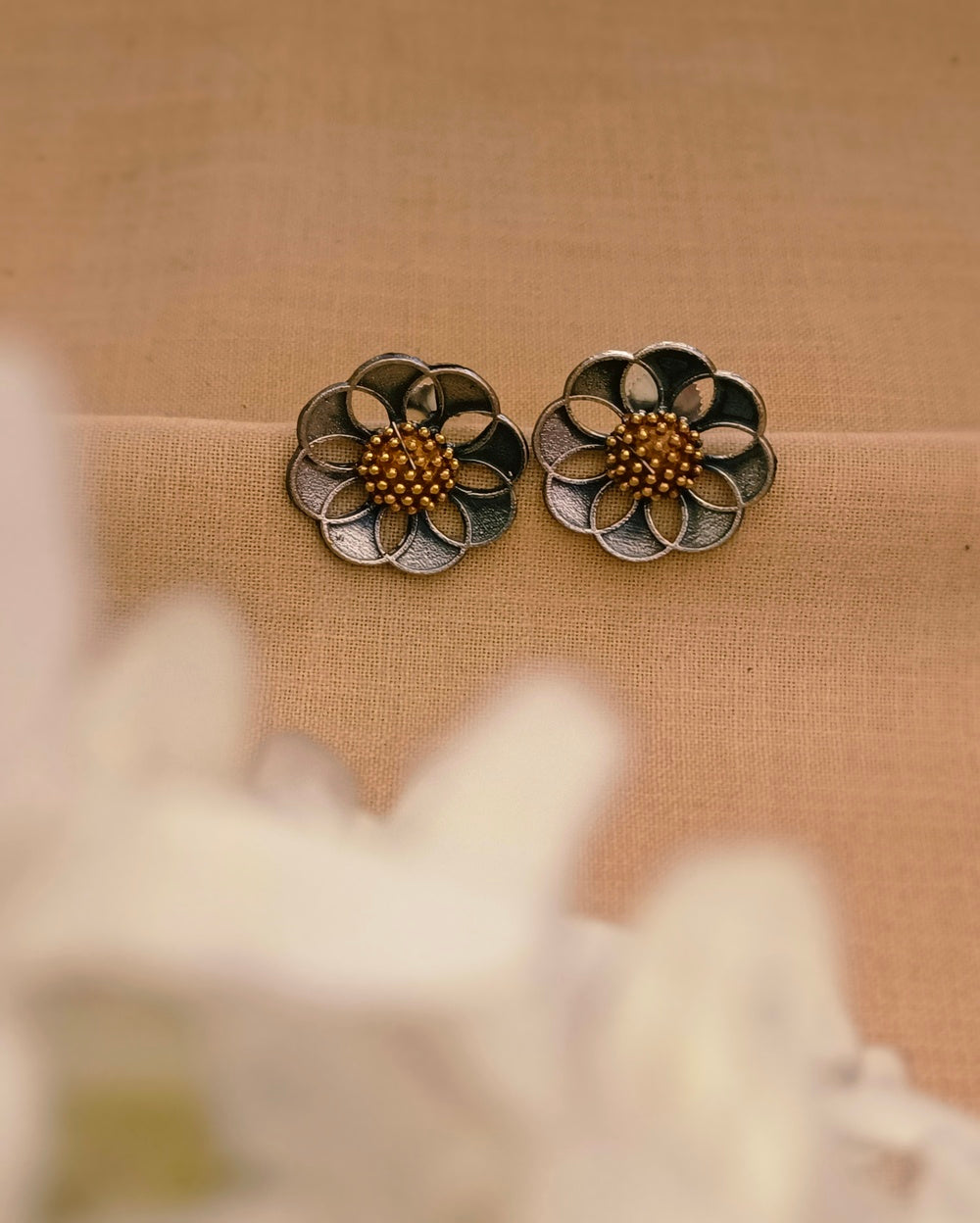 Soumya Dual tone Studs