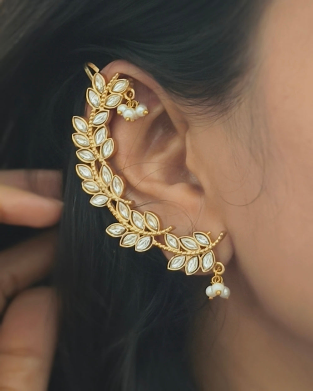 Meera Golden Earcuff