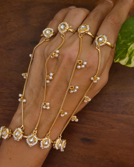 Barkha Golden Hathphool