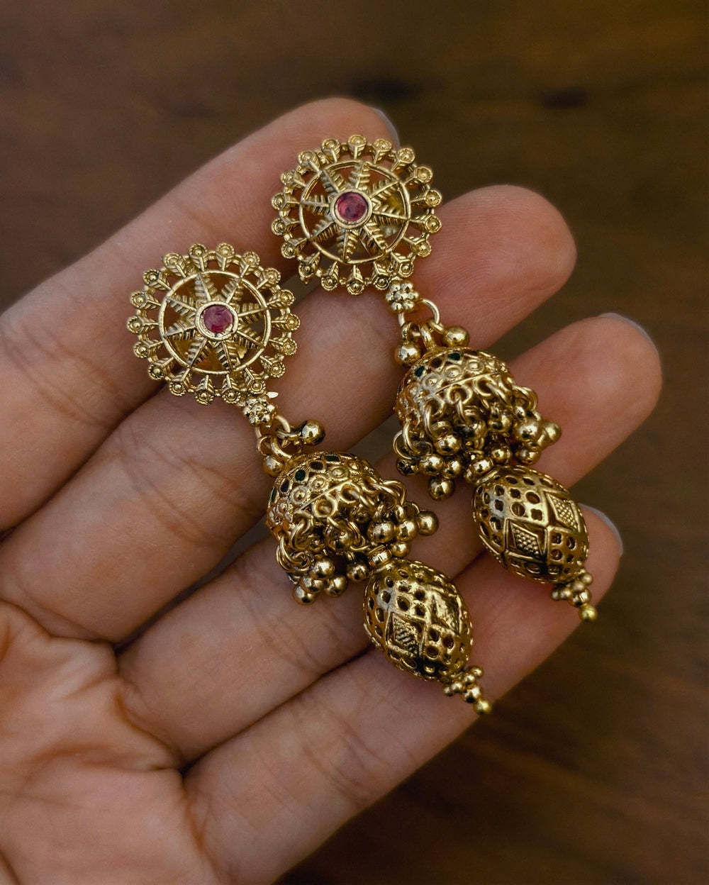 Ruhi Golden Necklace