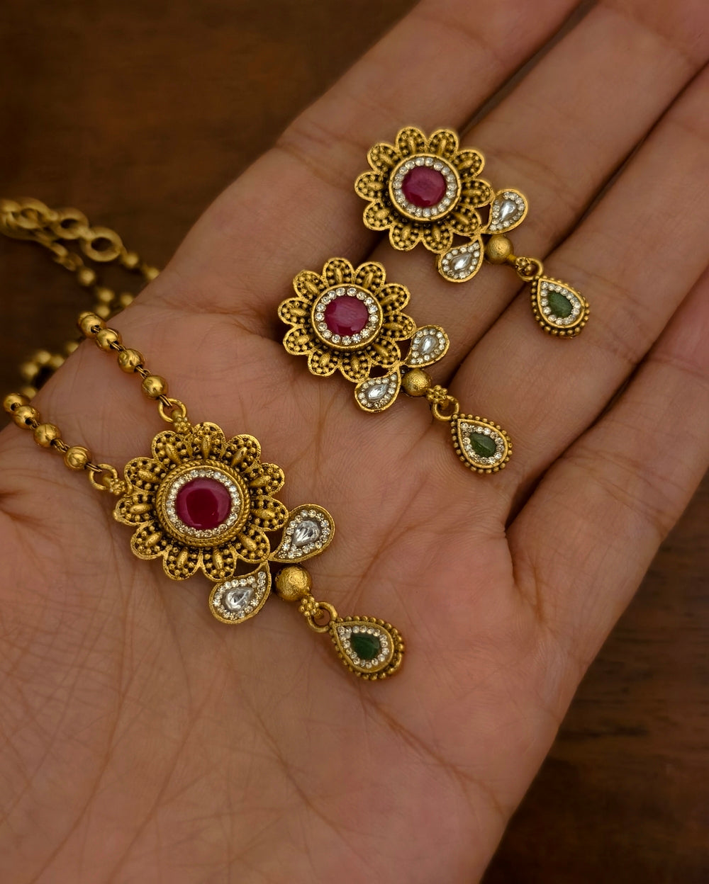 Harshita Rajwadi Pendant