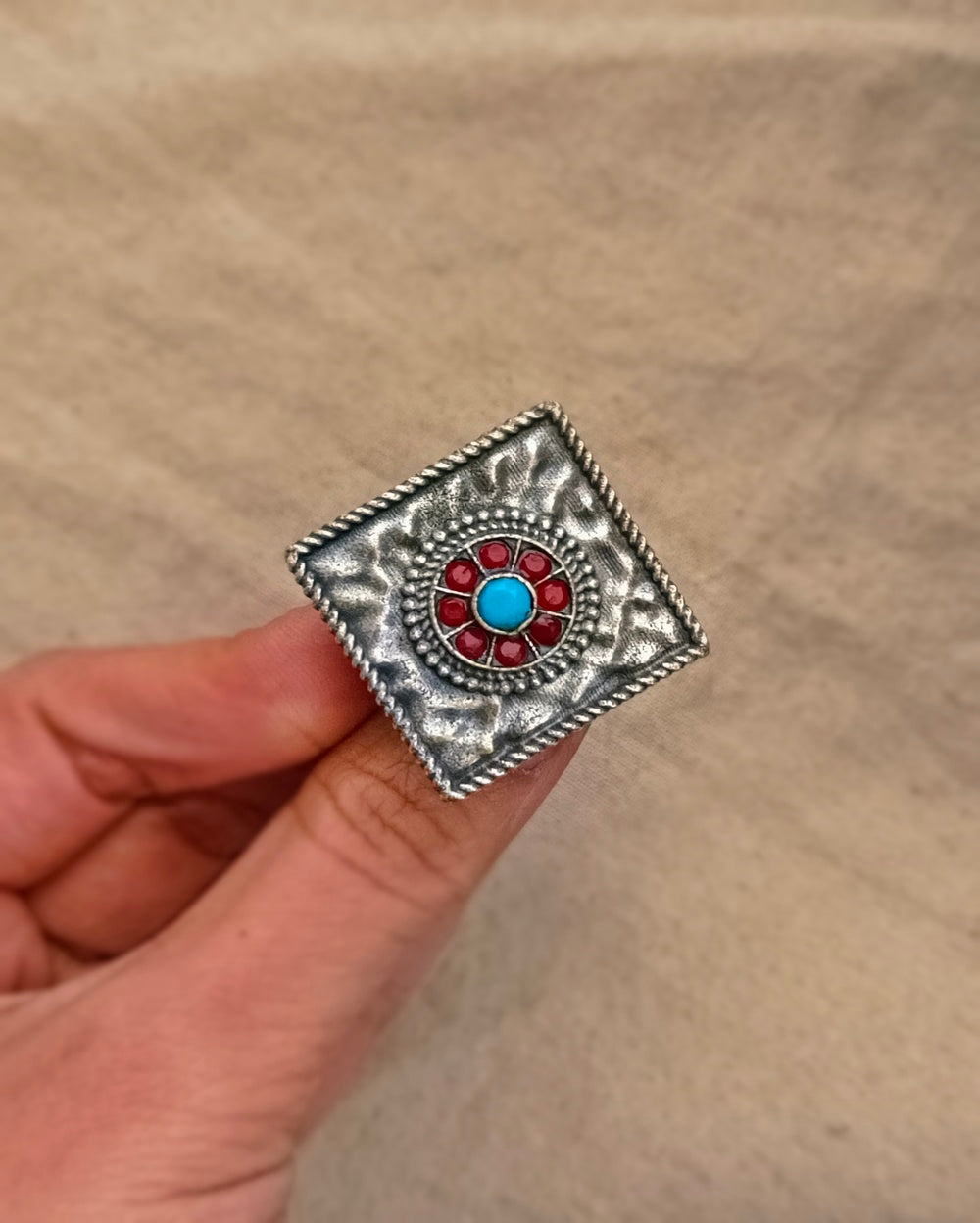 Estaa Rings