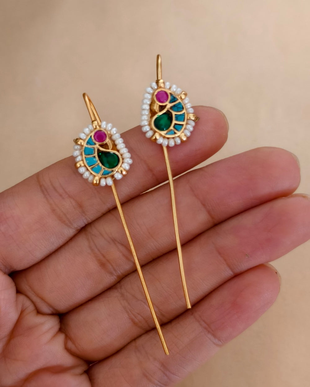 Asha Needle Earcuff