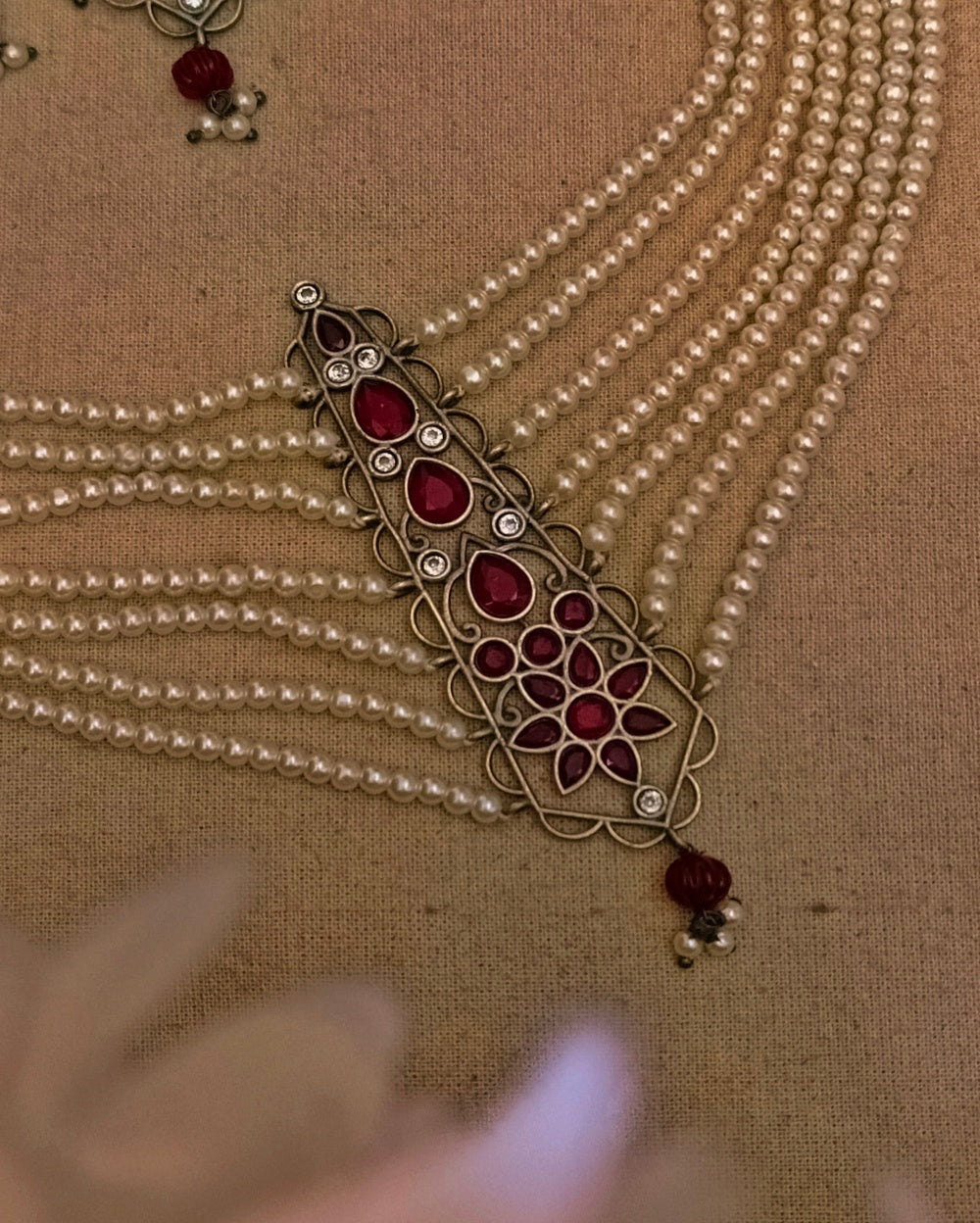 Komal Pearl Necklace