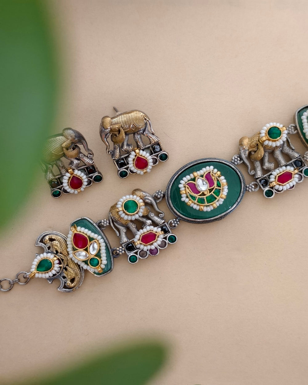 Pihu Dual Tone Choker